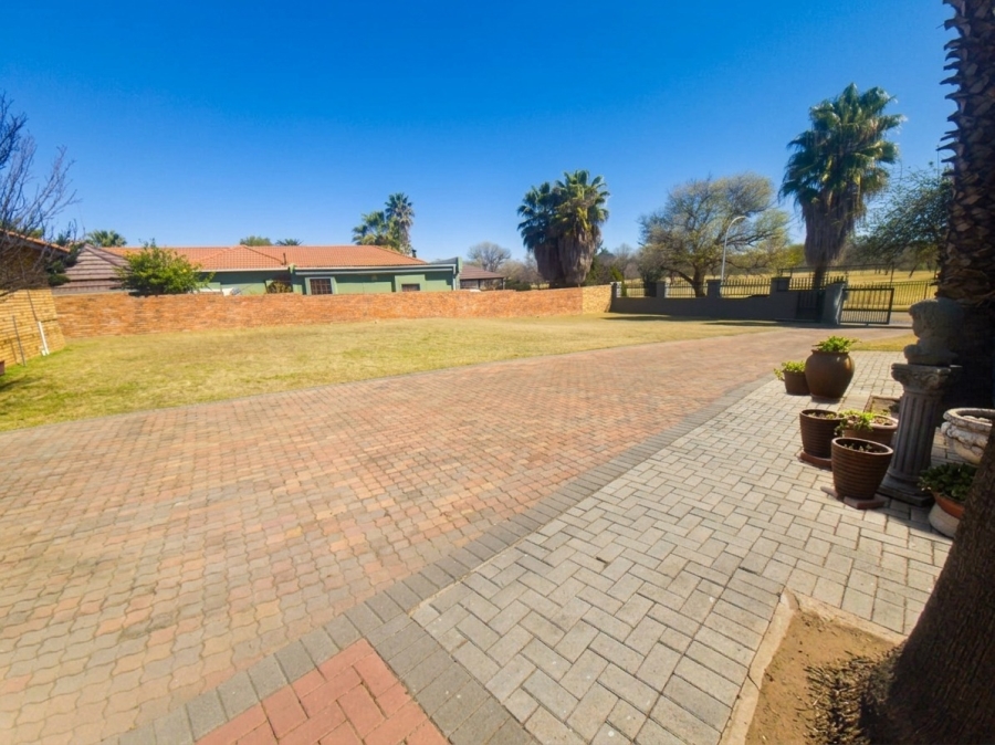 6 Bedroom Property for Sale in Orkney Park North West
